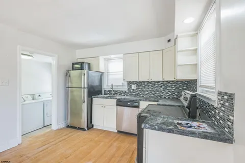 $449,000 | 29 East Pierson Avenue, Somers Point, NJ 08244