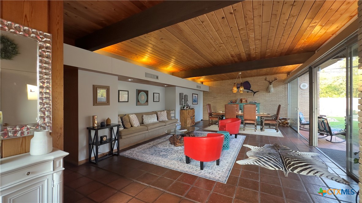 601 Lawrence Street Refugio, TX 78377 - Photo 4 of 42 a outdoor space with furniture