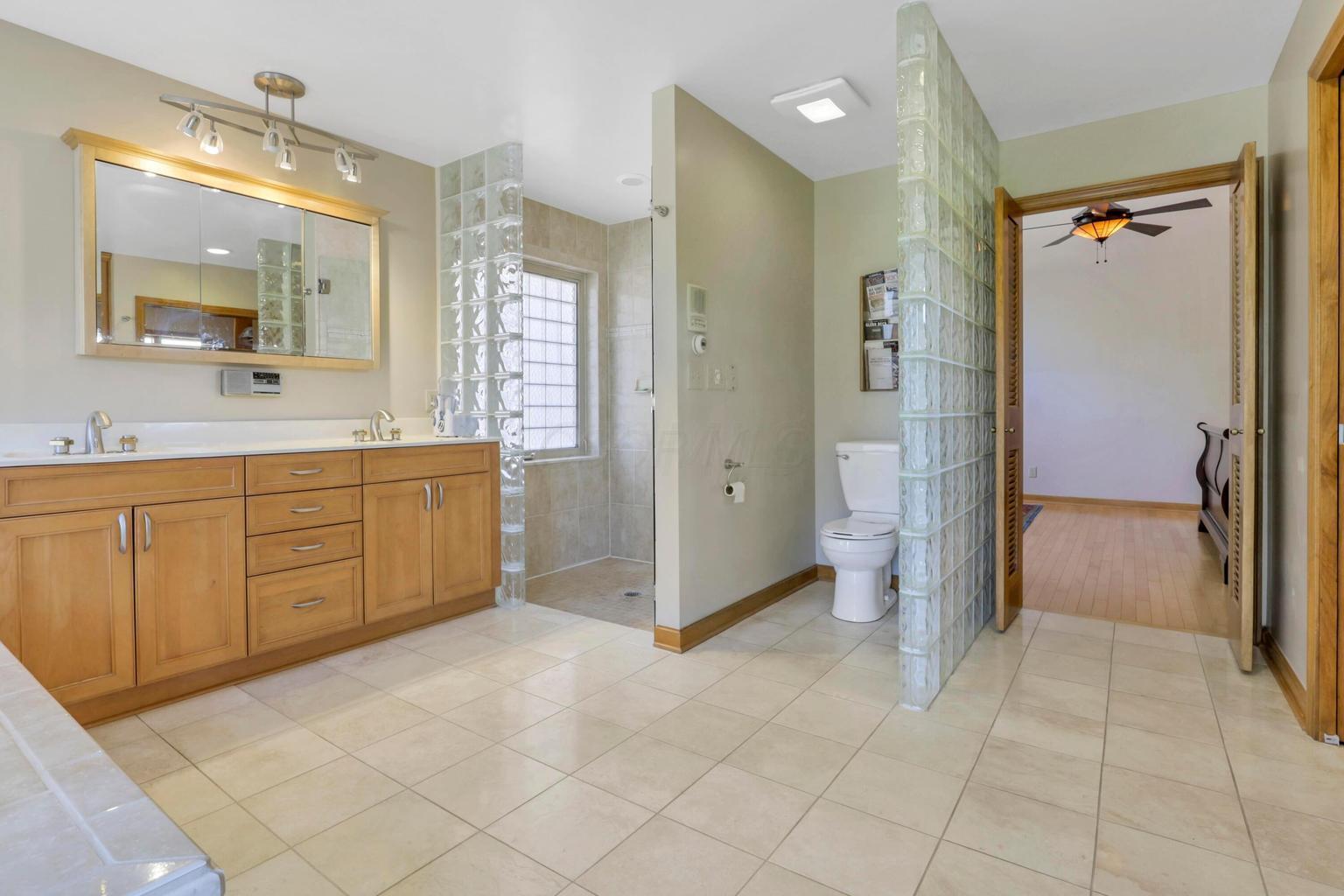 4037 Dublin Road Hilliard, OH 43026 - Photo 16 of 37 20220921140403726279000000-o