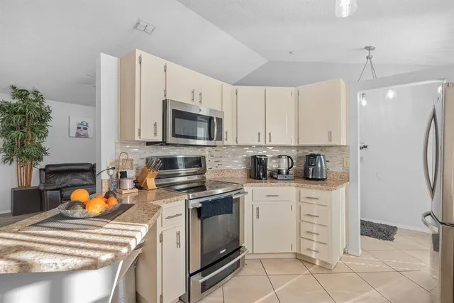 $2,400 | 782 Olympic Circle, Ocoee, FL 34761