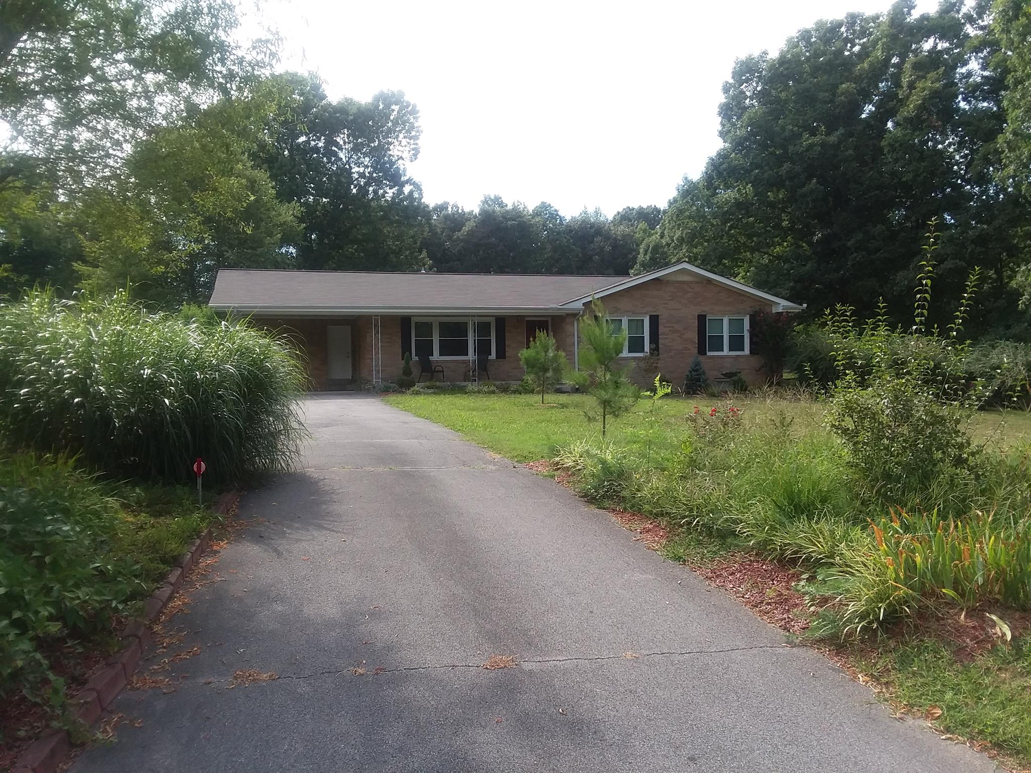 107 Rouse Road Dickson, TN 37055 - Photo 2 of 18 Gallery Image 2