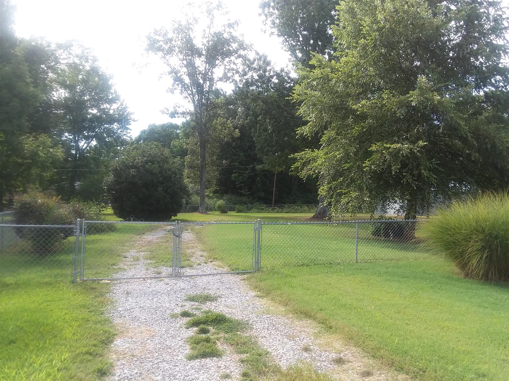 107 Rouse Road Dickson, TN 37055 - Photo 3 of 18 Gallery Image 3