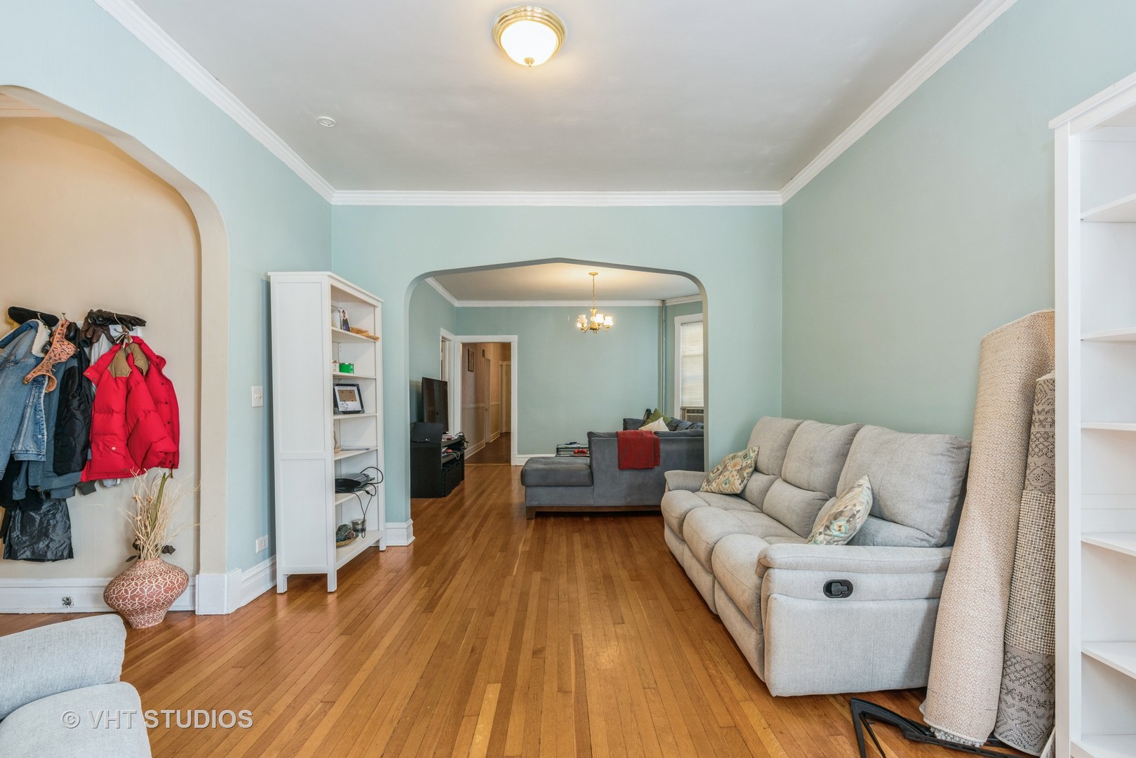 1340 West Rosedale Avenue Chicago, IL 60660 - Photo 5 of 14 Gallery Image 5
