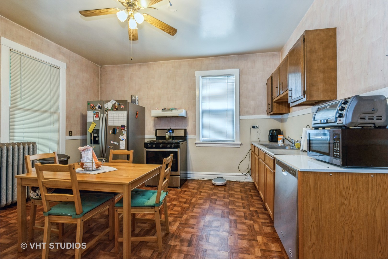 1340 West Rosedale Avenue Chicago, IL 60660 - Photo 8 of 14 Gallery Image 8