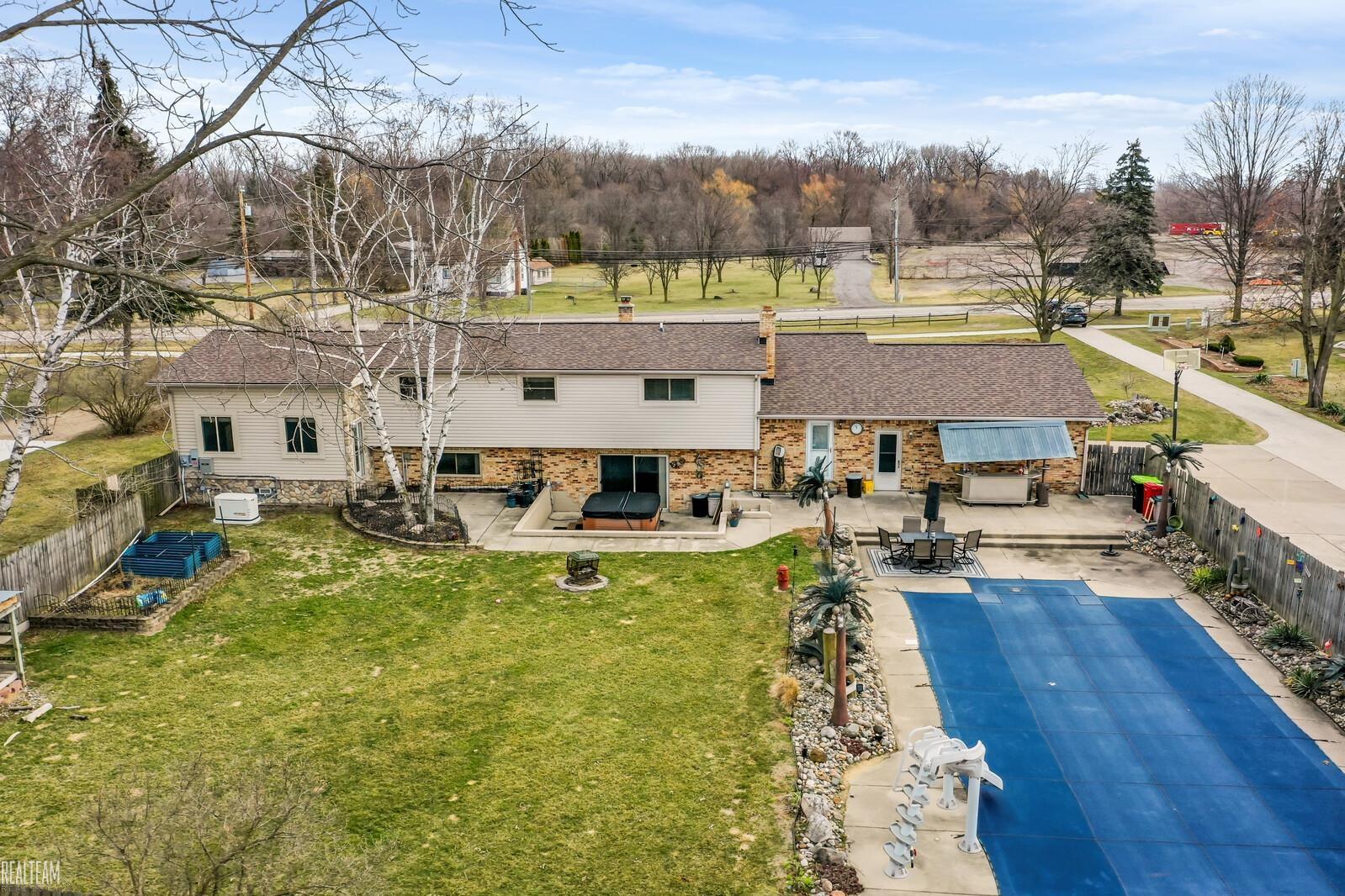51701 Romeo Plank Road Macomb, MI 48042 - Photo 9 of 58 50176861-9D17BC46-F59B-4E8A-91A8-C25427BD4A2C.JPG