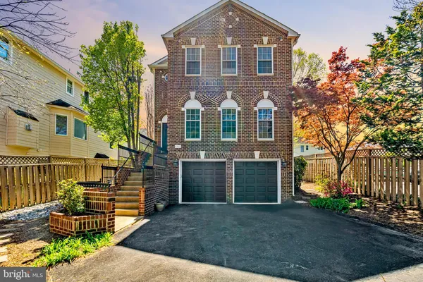 $1,500,000 | 6925 Old Dominion Drive, McLean, VA 22101