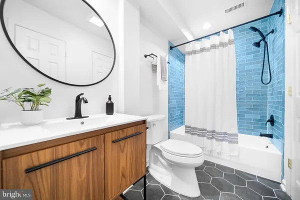 $1,500,000 | 6925 Old Dominion Drive, McLean, VA 22101