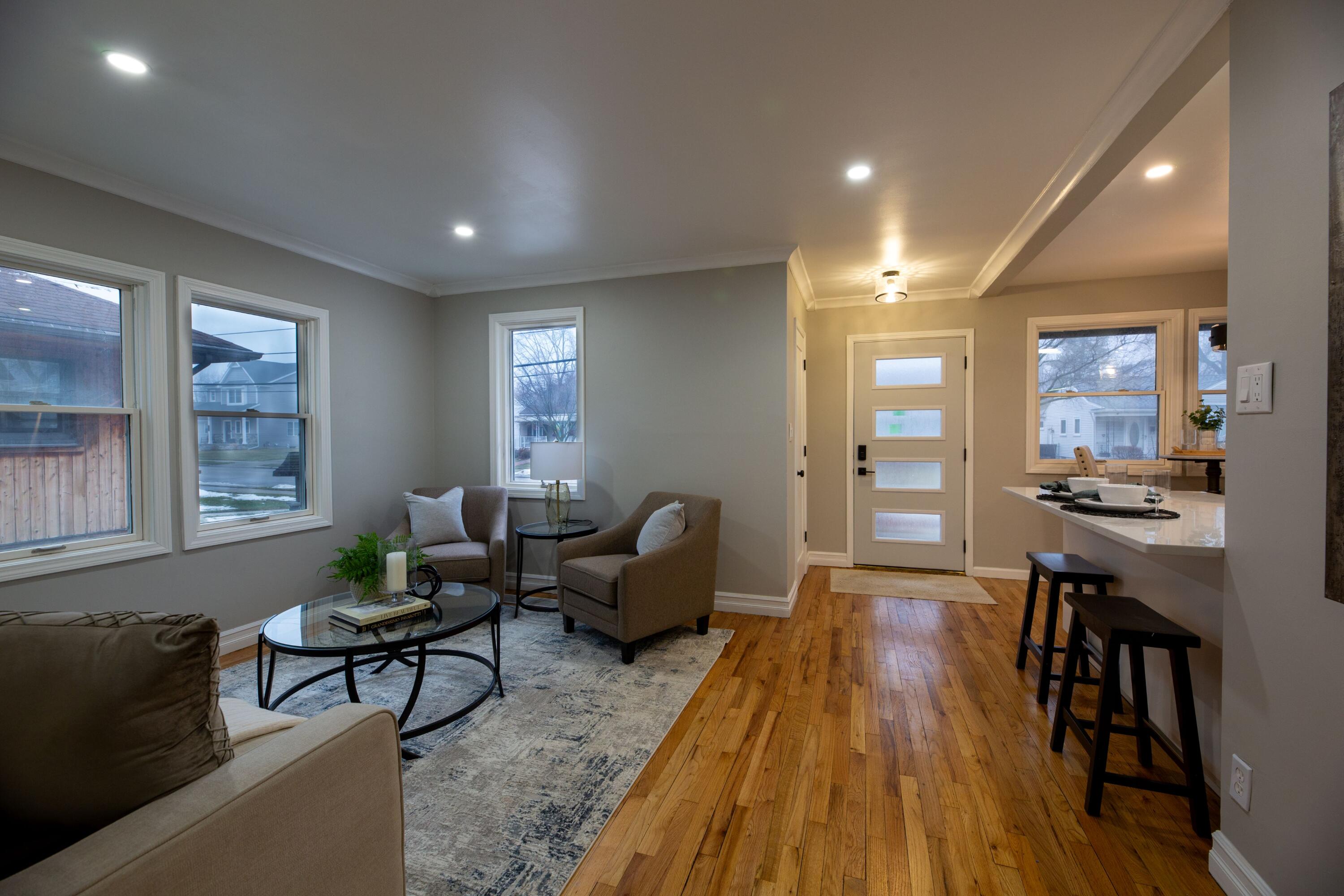 2679 Oxford Road Berkley, MI 48072 - Photo 5 of 26 Oxford LRwKT