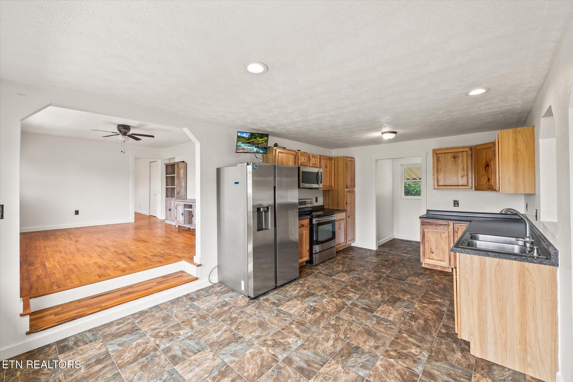 114 Bellview Road, Unit 5 21 AC Pikeville, TN 37367 - Photo 8 of 20 19-114 Bellview Rd, Pikeville_6479