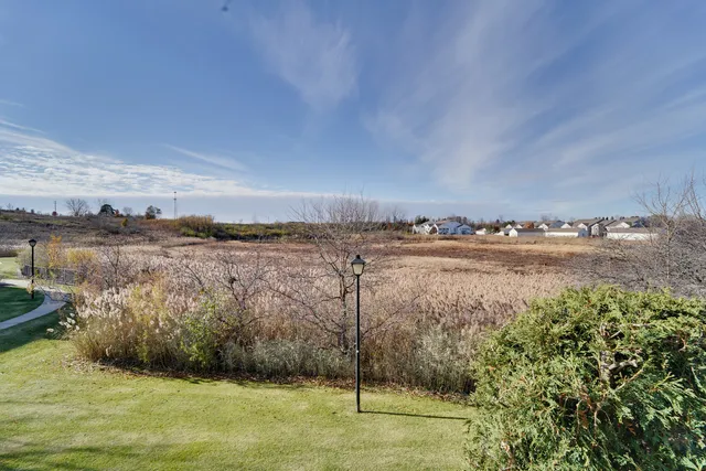 $1,800 | 1231 Silverstone Drive, Unit 1231, Carpentersville, IL 60110