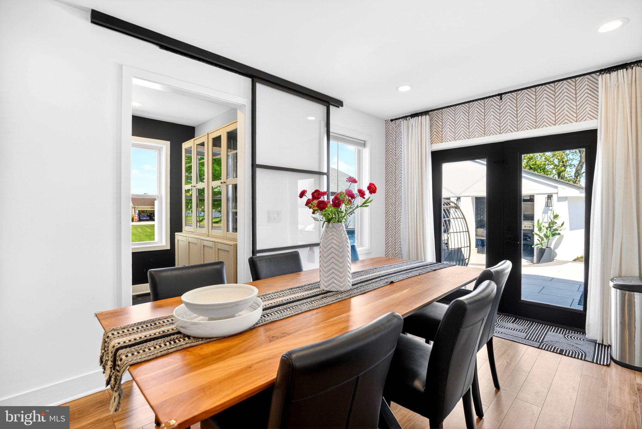 25015 Mt Pleasant Road Columbus, NJ 08022 - Photo 34 of 59 Bright and inviting dining space.
