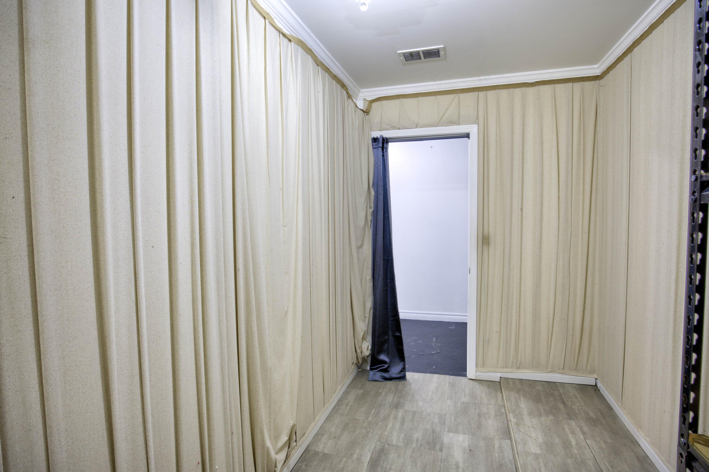 4491 South Jackson Road Jackson, MI 49203 - Photo 37 of 77 AQ1A4635_6_7