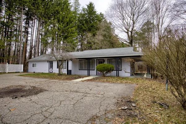 $221,500 | 4491 South Jackson Road, Jackson, MI 49203