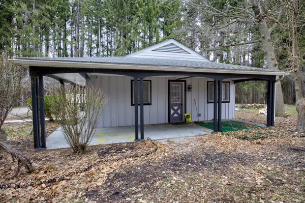 $221,500 | 4491 South Jackson Road, Jackson, MI 49203