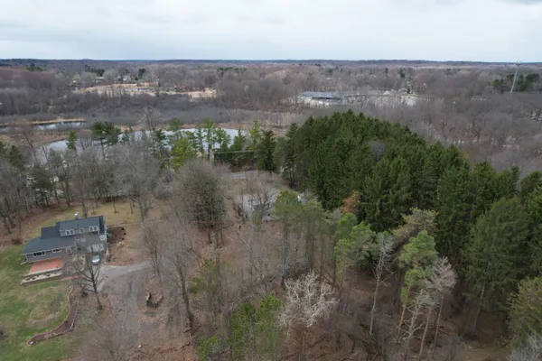$221,500 | 4491 South Jackson Road, Jackson, MI 49203