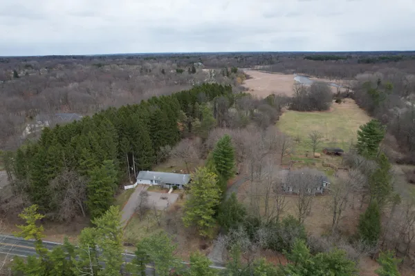 $221,500 | 4491 South Jackson Road, Jackson, MI 49203