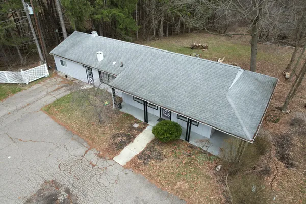 $221,500 | 4491 South Jackson Road, Jackson, MI 49203