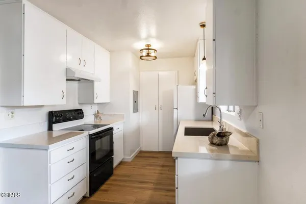 $2,400 | 233 South Ventura Road, Unit 124, Port Hueneme, CA 93041