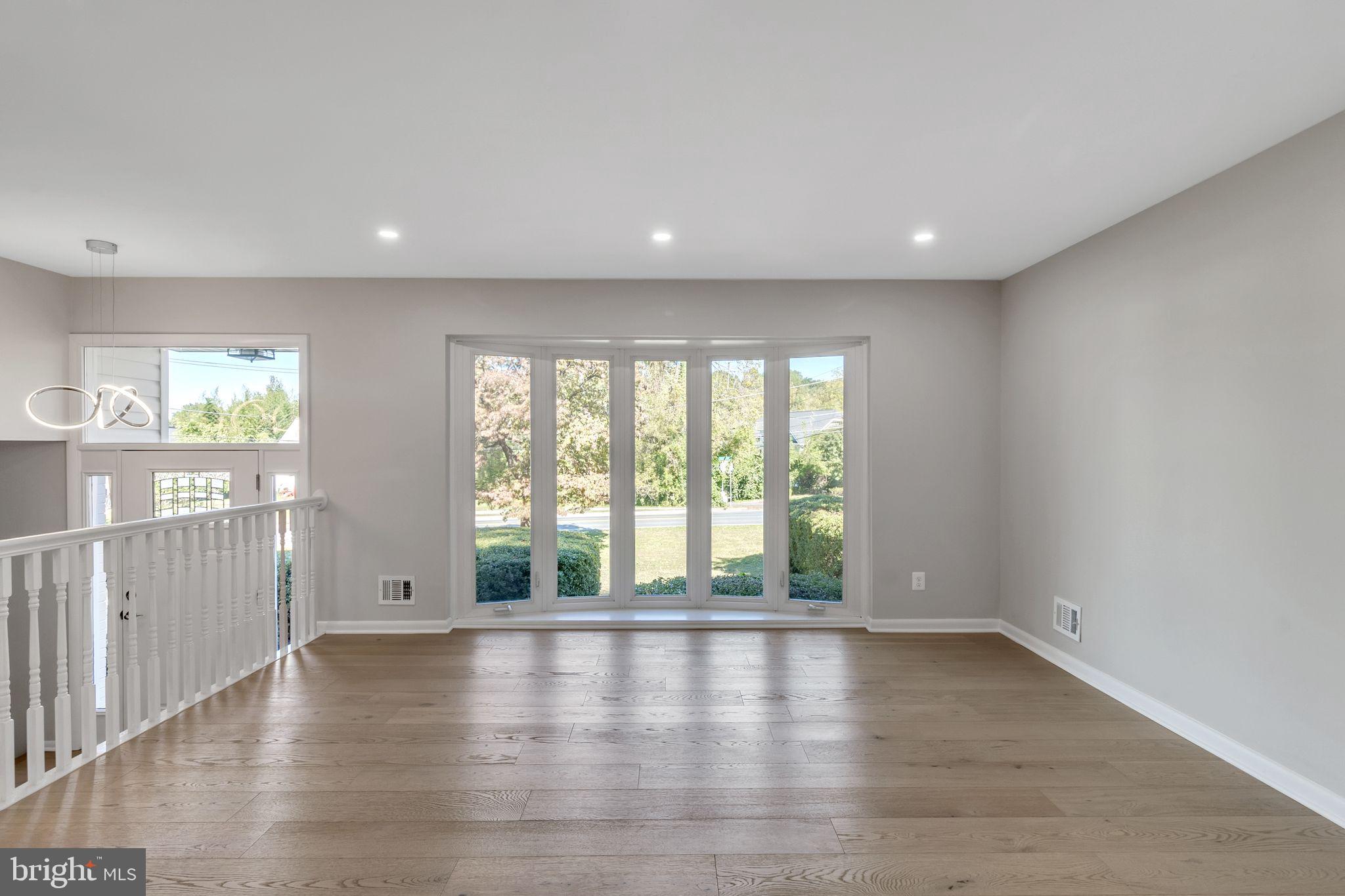 5900 Greentree Road Bethesda, MD 20817 - Photo 3 of 48 Gallery Image 3