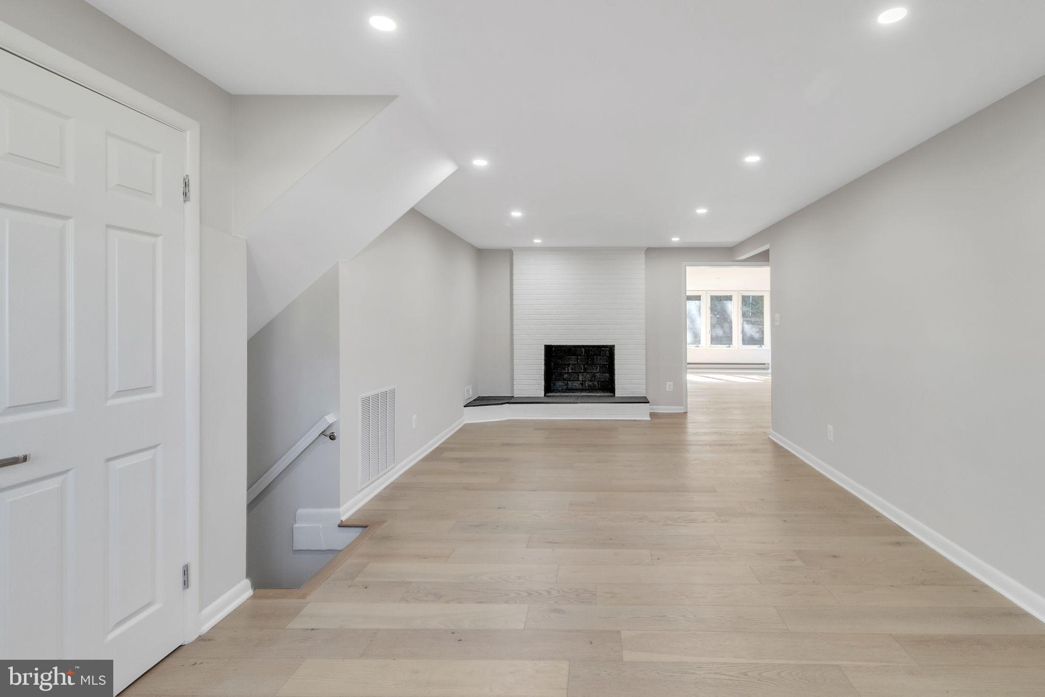 5900 Greentree Road Bethesda, MD 20817 - Photo 4 of 48 Gallery Image 4