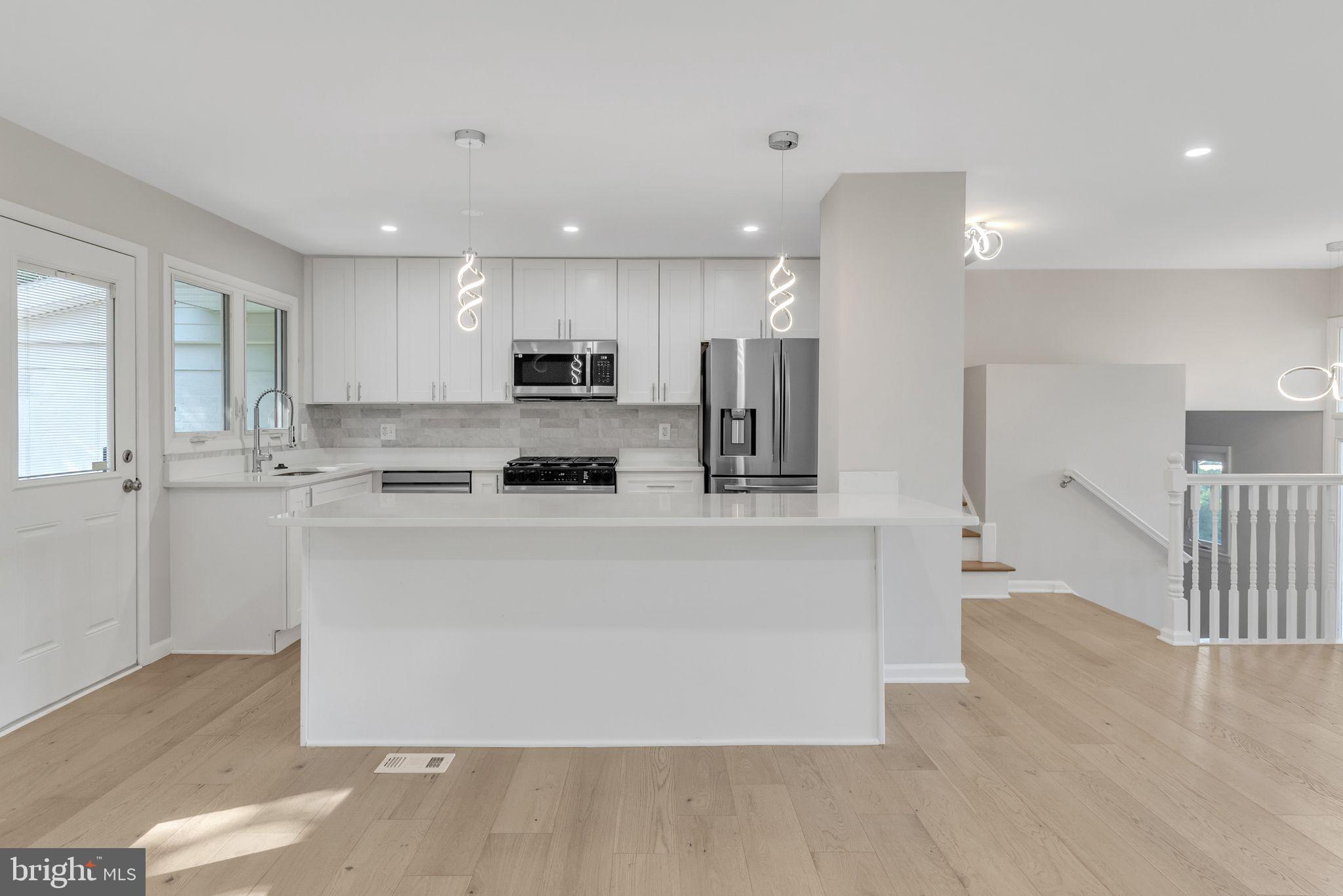 5900 Greentree Road Bethesda, MD 20817 - Photo 5 of 48 Gallery Image 5