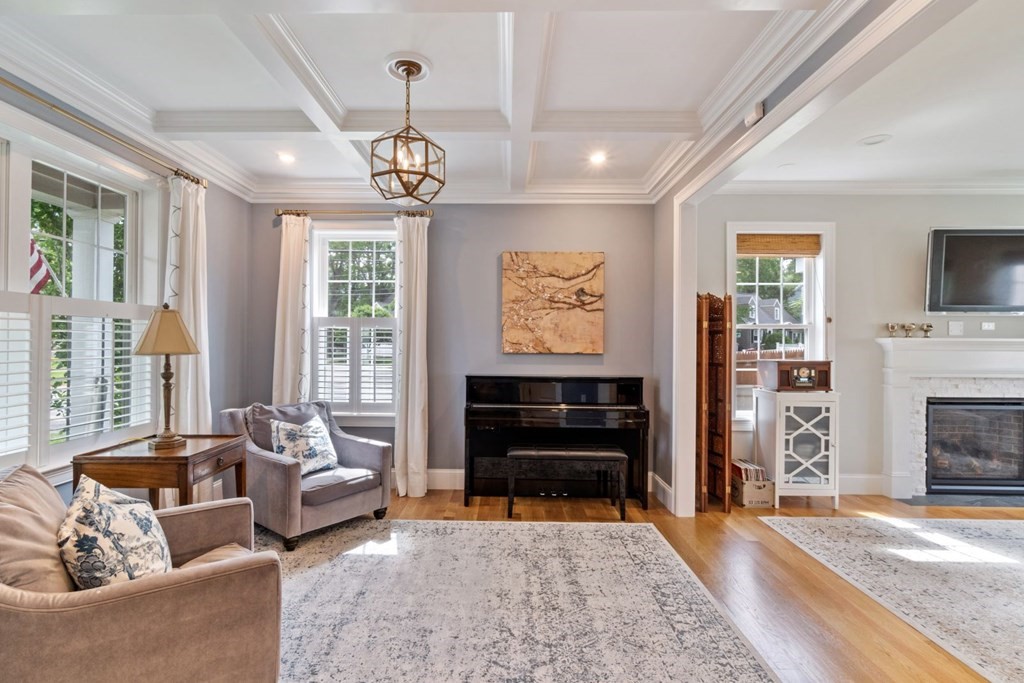 165 Meadowbrook Road Needham, MA 02492 - Photo 7 of 34