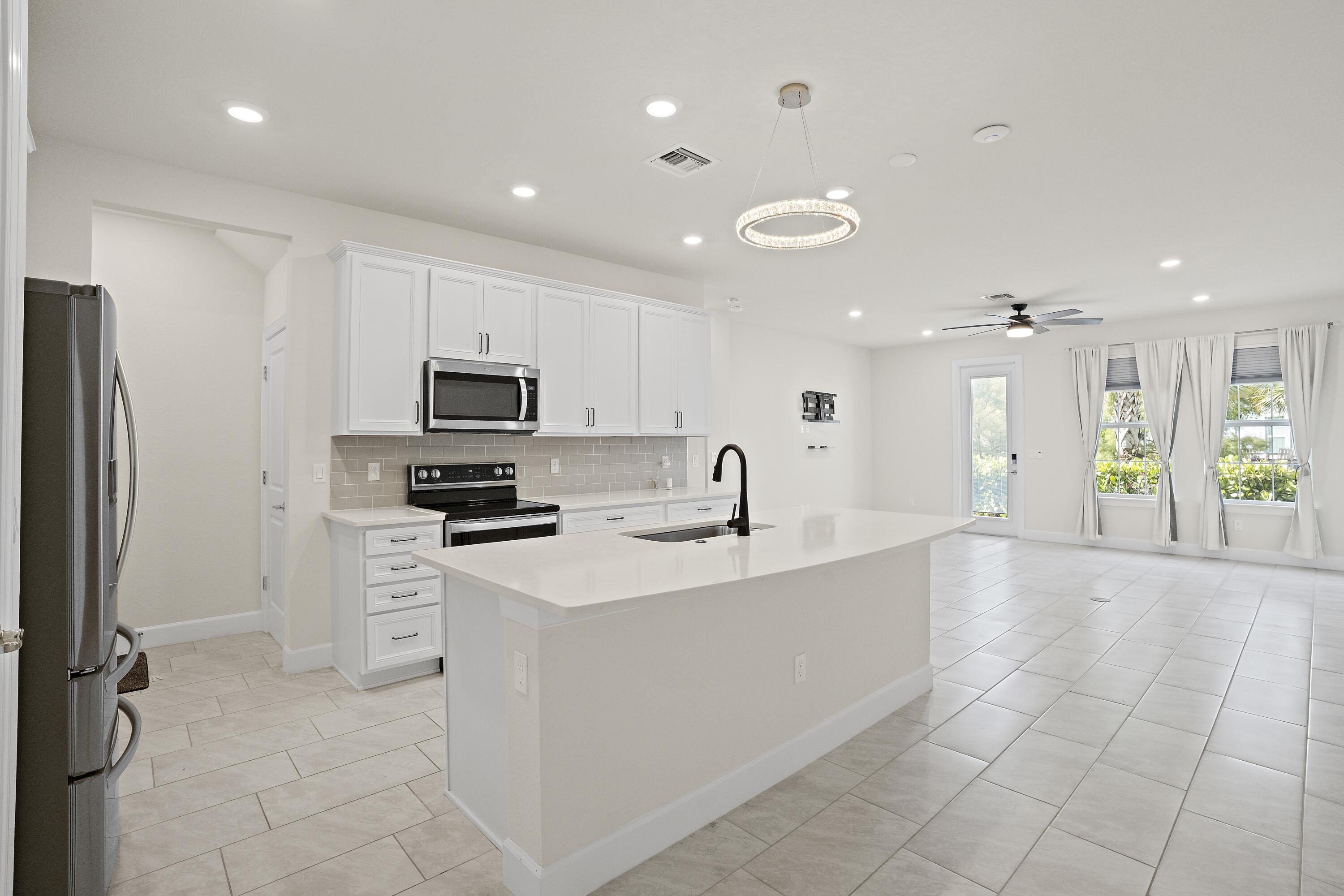 1866 Southeast Tarni Way Stuart, FL 34996 - Photo 11 of 58 1866 SE Tarni Way