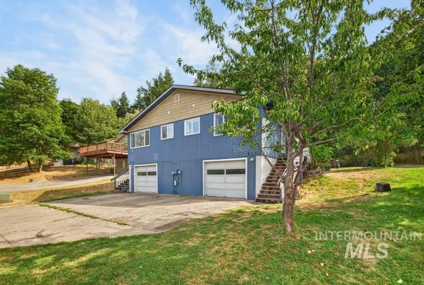 $525,000 | 927-929 East Vandal Drive, Moscow, ID 83843