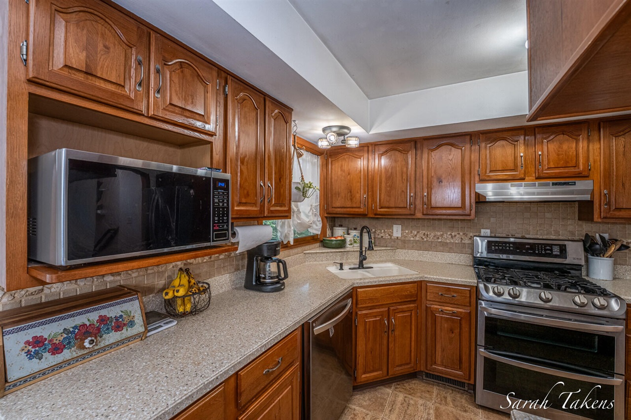 3860 East Pontaluna Road Fruitport, MI 49415 - Photo 12 of 53