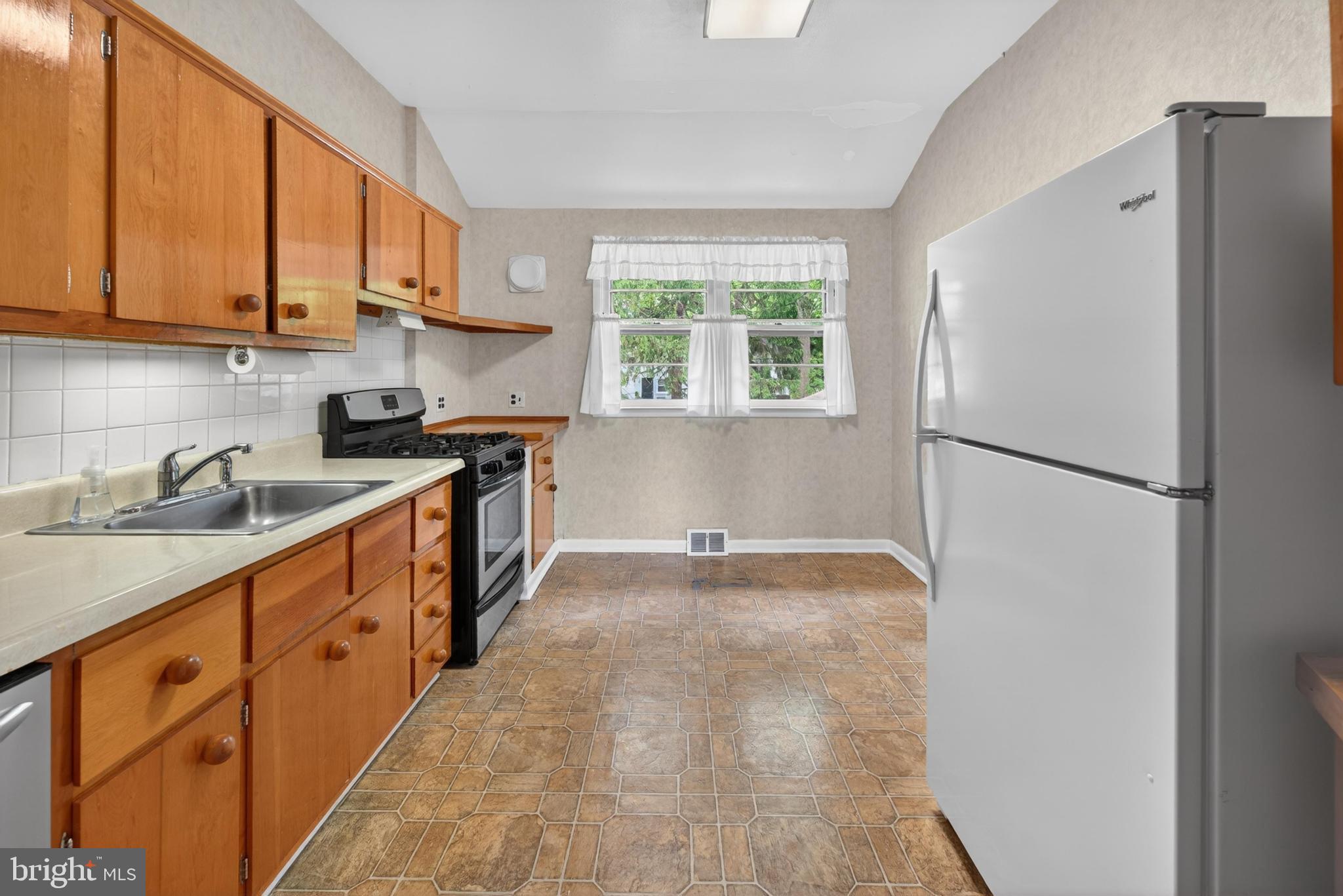 804 Johns Road Cherry Hill, NJ 08034 - Photo 11 of 24