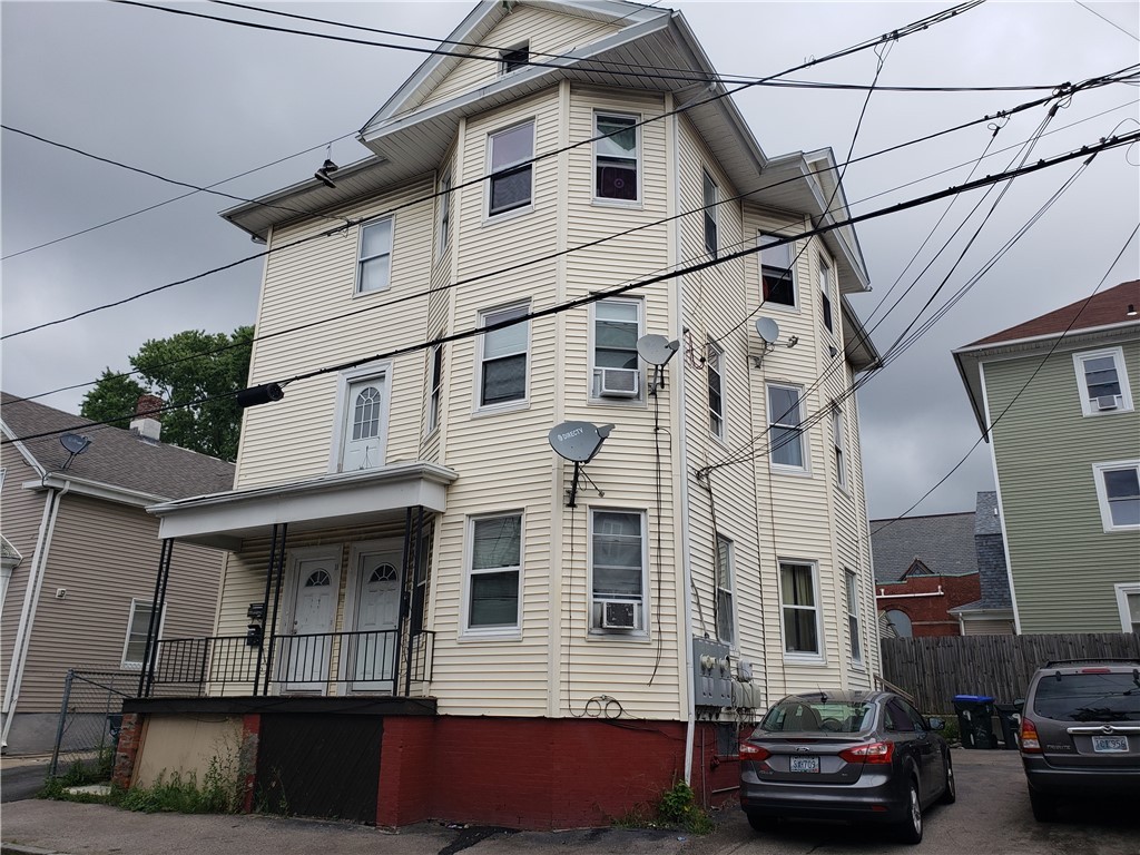 9 Ruggles Street Providence, RI 02908 - Photo 1 of 12 Gallery Image 1