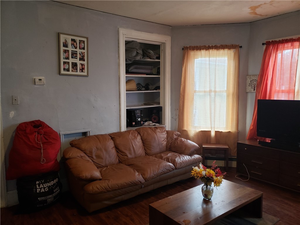 9 Ruggles Street Providence, RI 02908 - Photo 8 of 12 Gallery Image 8