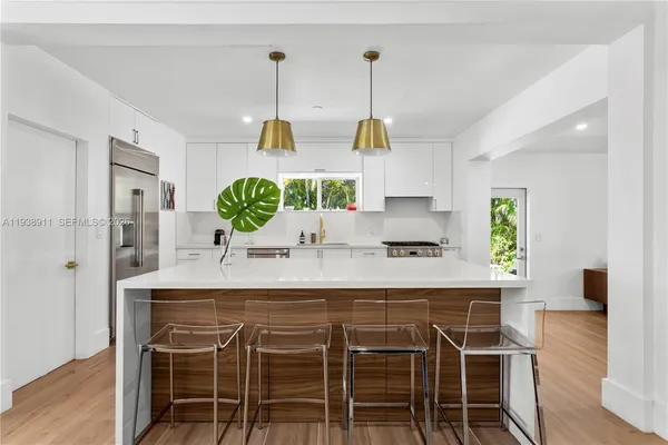 $10,000 | 7825 Southwest 72nd Avenue, Miami, FL 33143