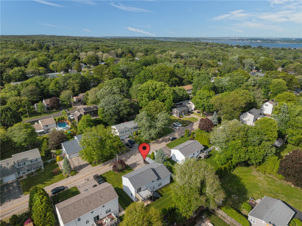 40 Conanicus Road Narragansett, RI 02882 - Photo 4 of 49