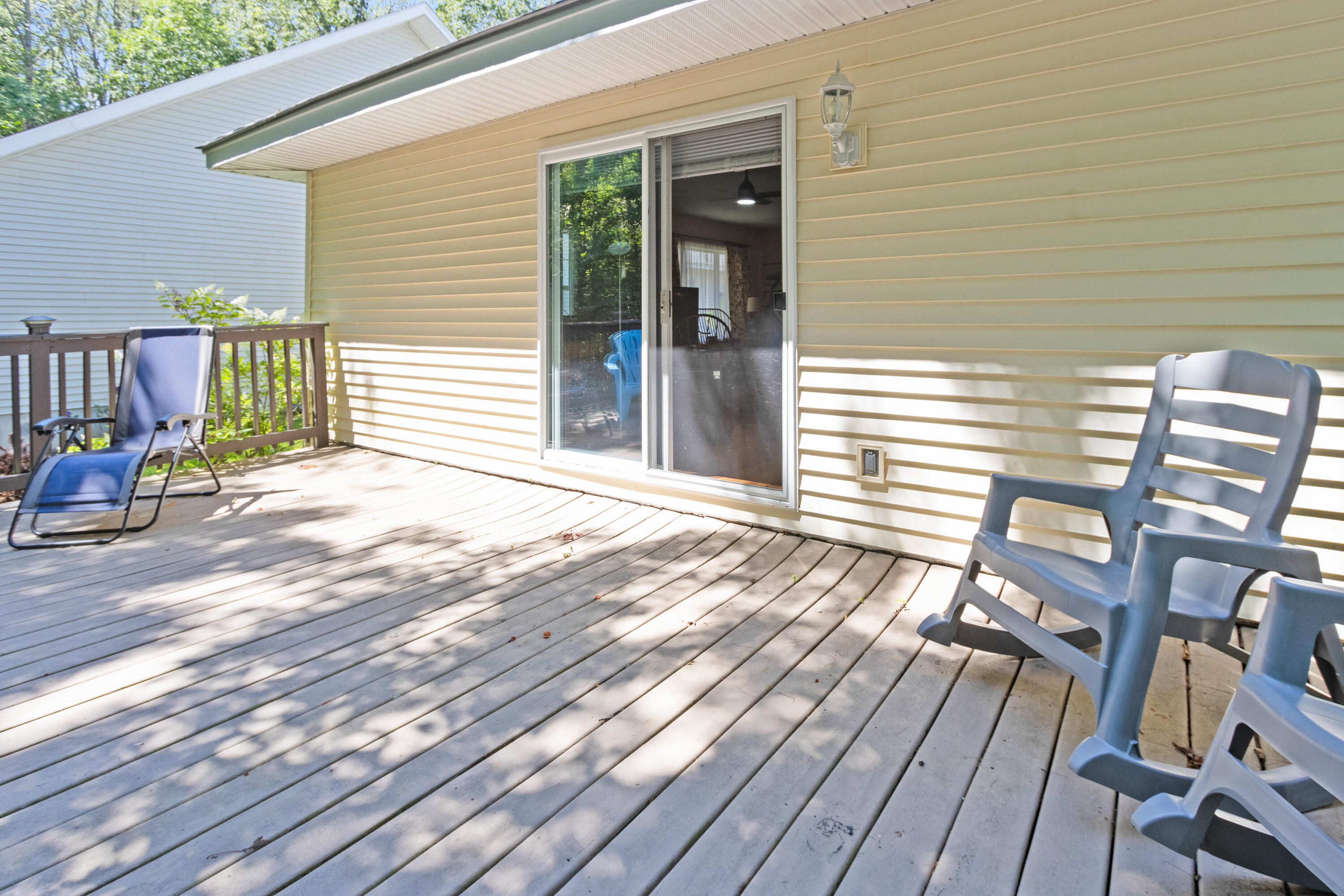 4 Kavanaugh Road, Unit 4 Old Orchard Beach, ME 04064 - Photo 29 of 38 Back Porch (3)