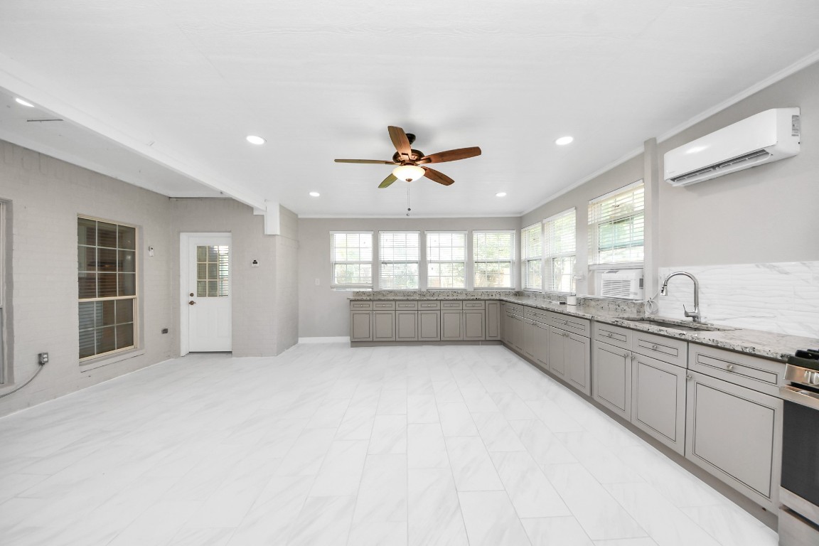 6803 Chapelfield Lane Houston, TX 77049 - Photo 22 of 50 a view of an empty room with a window