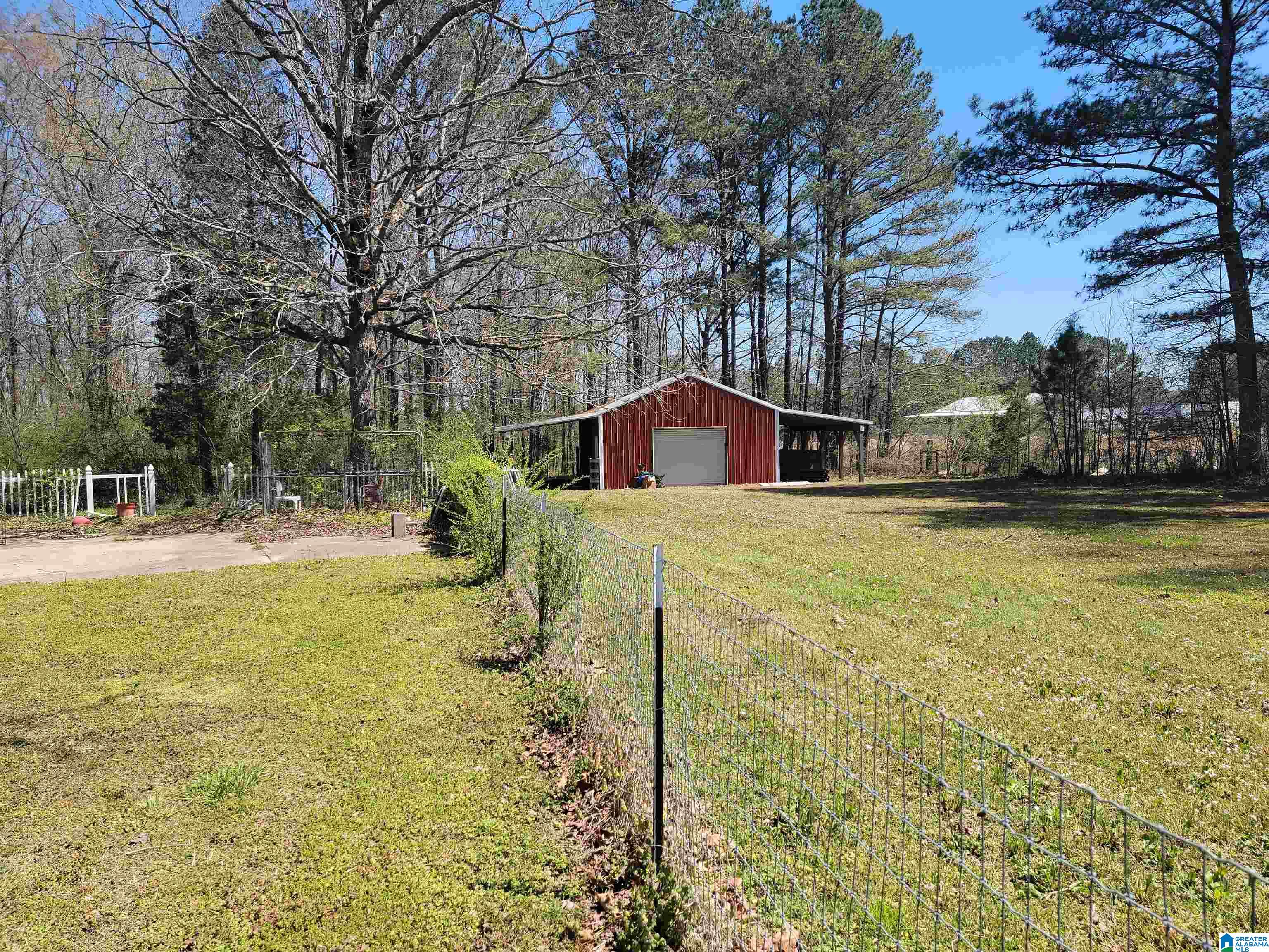 319 Jones Village Road Springville, AL 35146 - Photo 8 of 48