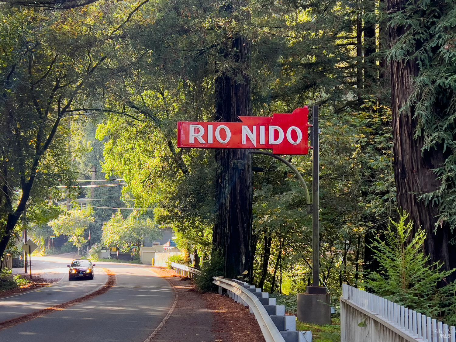 14707 Willow Road Guerneville, CA 95446 - Photo 3 of 28