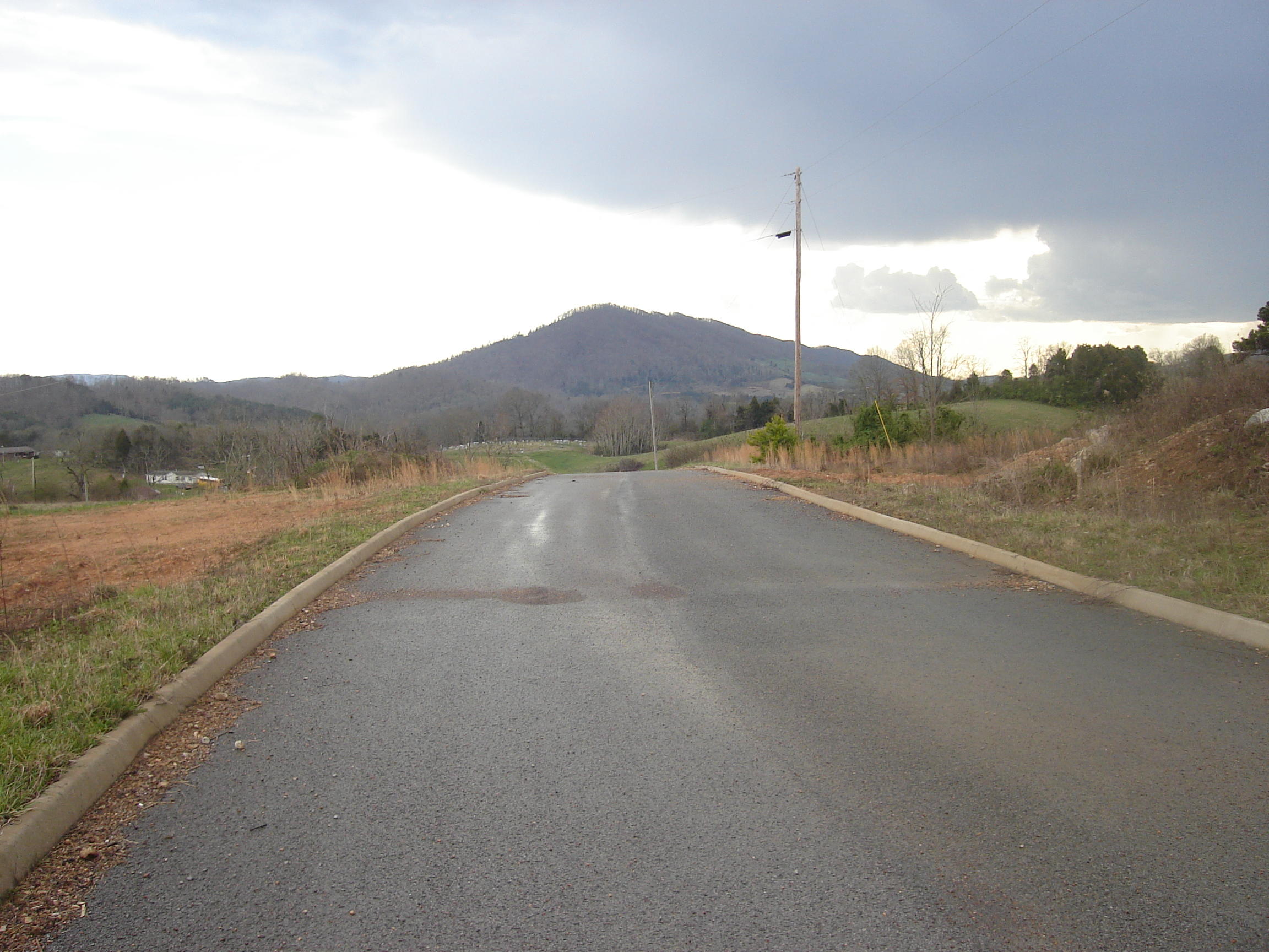 28 Perkey Road Tazewell, TN 37879 - Photo 1 of 2 DSC00610