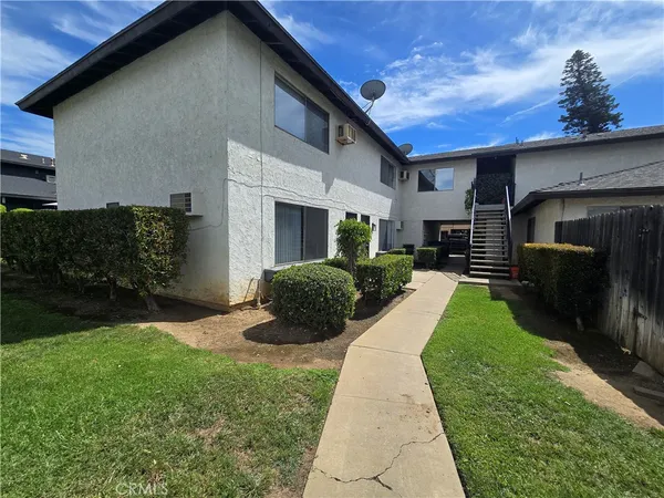 $2,800 | 160 Greentree Lane, La Habra, CA 90631