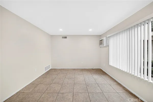 $2,800 | 160 Greentree Lane, La Habra, CA 90631