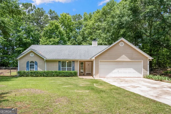 $2,000 | 209 Garrison Chase, Senoia, GA 30276