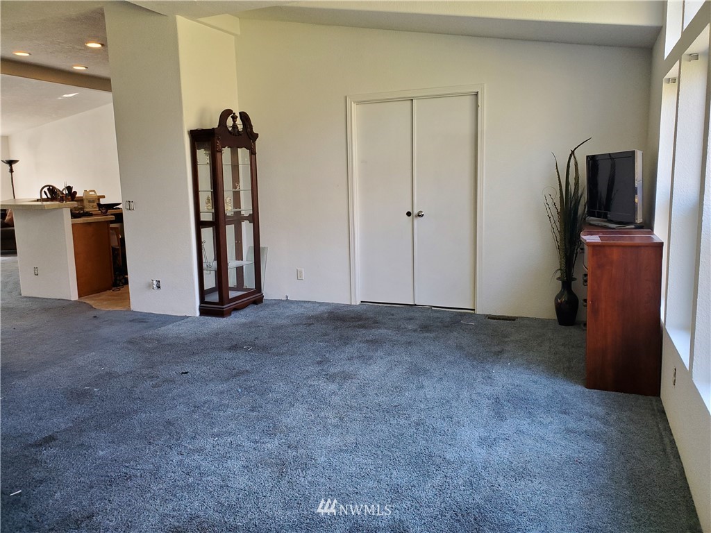 811 Stella Road Longview, WA 98632 - Photo 11 of 15