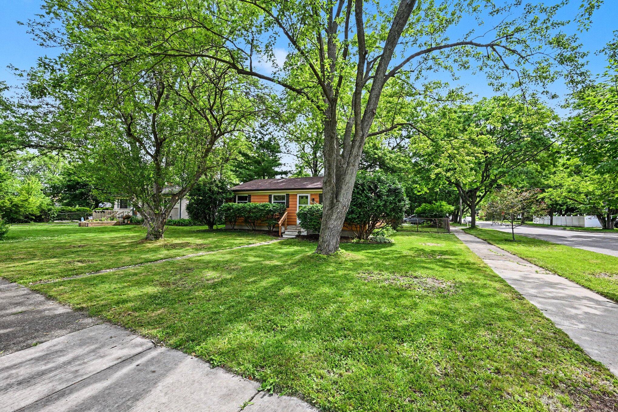 3195 Nordman Road Ann Arbor, MI 48108 - Photo 3 of 23 022_file_5832
