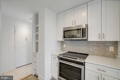 $280,000 | 3245 Rio Drive, Unit 901, Falls Church, VA 22041