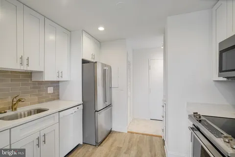 $280,000 | 3245 Rio Drive, Unit 901, Falls Church, VA 22041