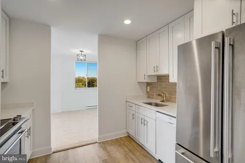 $280,000 | 3245 Rio Drive, Unit 901, Falls Church, VA 22041