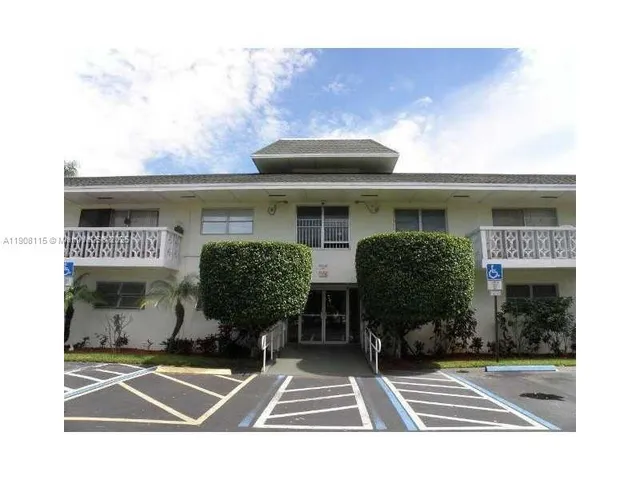 $1,800 | 4200 Northwest 3rd Court, Unit 111, Plantation, FL 33317