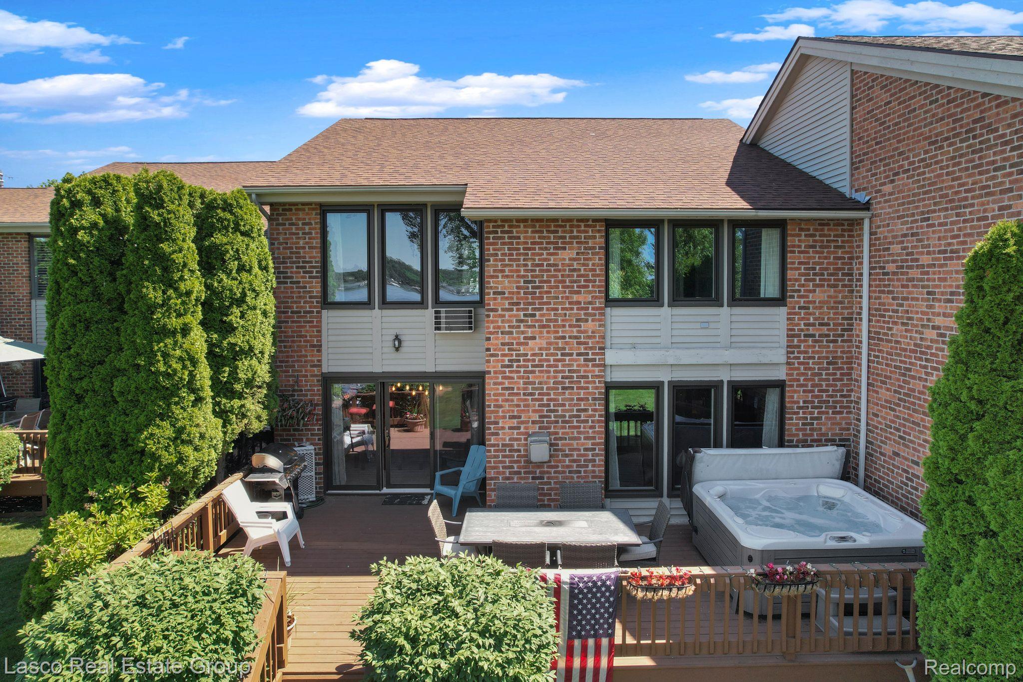 2251 North Long Lake Road Fenton, MI 48430 - Photo 1 of 43 Gallery Image 1