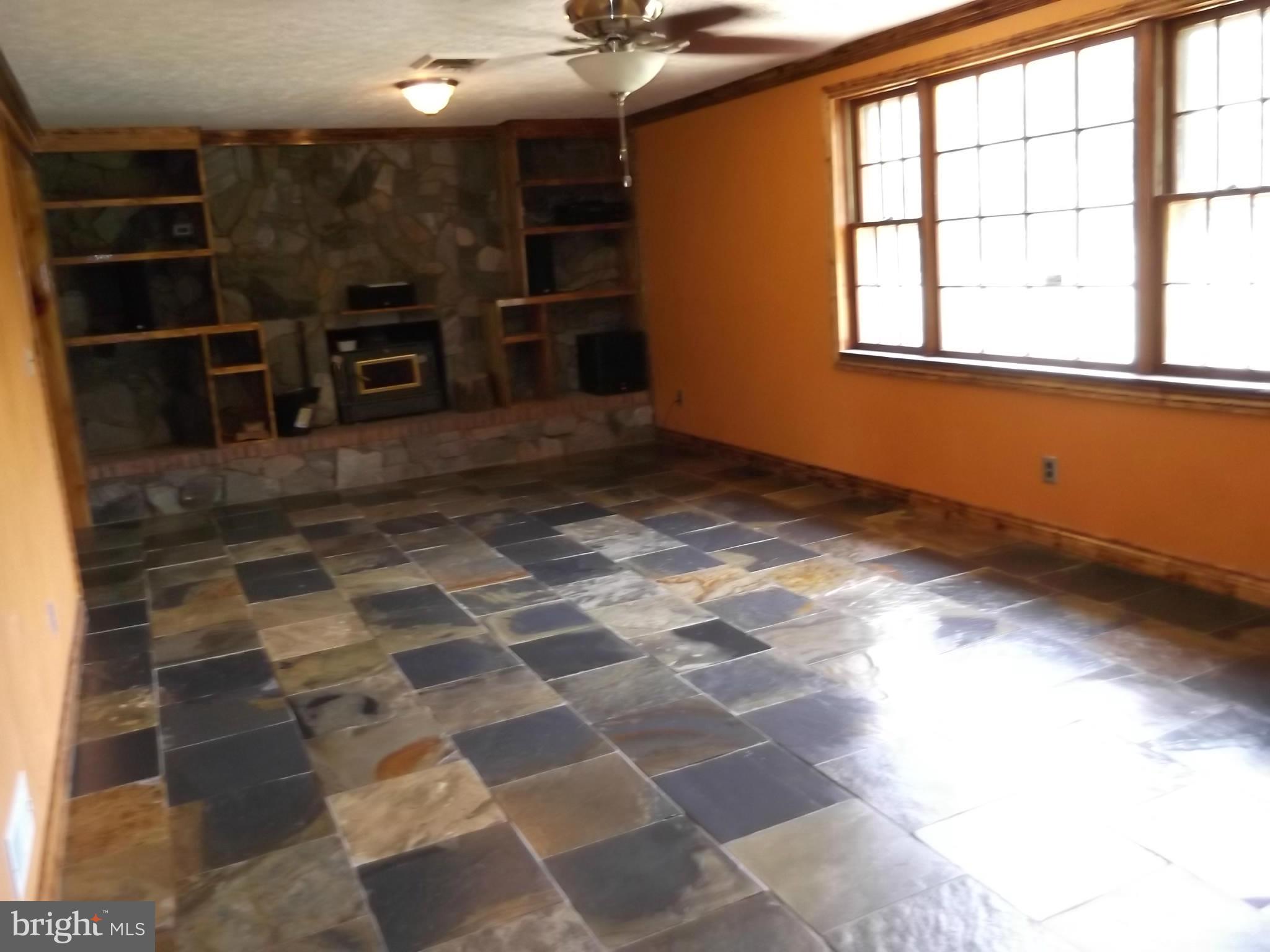28249 Mine Run Road Rhoadesville, VA 22542 - Photo 7 of 26 Interior (General)